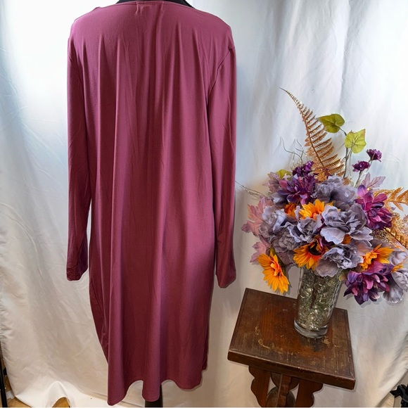 Derek Heart Plus 2X Mauve Floral Lace-Up Long Sleeve Shift Dress - Picture 4 of 8